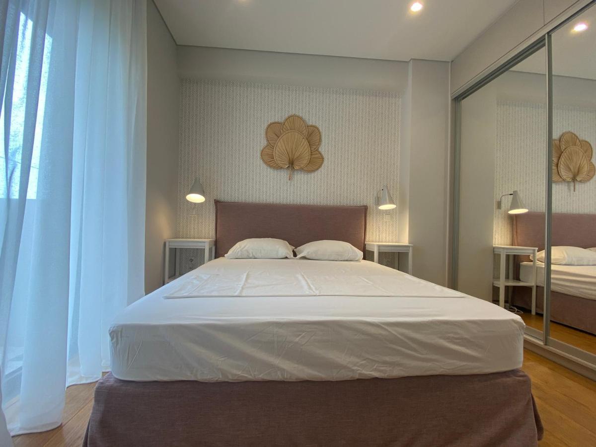 Athens Riviera 2-Bed Apt & Pool Access #Unoblu Exterior photo